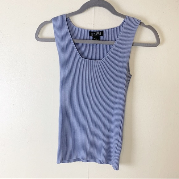 Jones New York Tops - Vintage Jones New York tank top